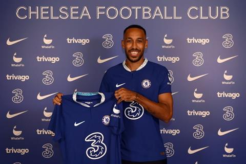 Jamie Carragher đánh giá cao Chelsea khi chiêu mộ Aubameyang